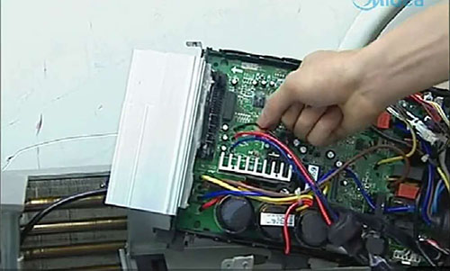 正蓝旗美的空调电话是多少